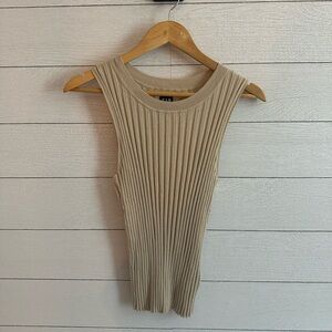 NWT ✨ Gap Ribbed Lightweight Sweater Tank